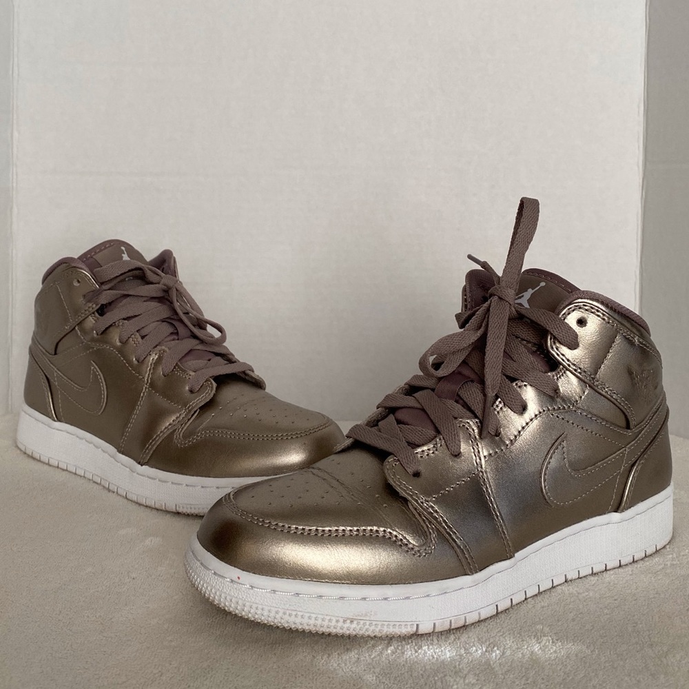 Nike Air Jordan 1 Mid SE (GS)